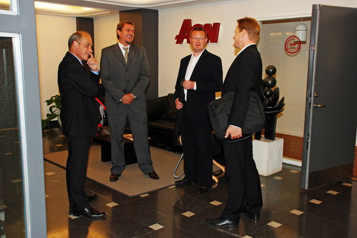 /denmark/images/aon-denmark-images/historyoflegends/Aon-dinner/Aon_ManchesterUnitedSponsor