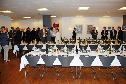 /denmark/images/aon-denmark-images/historyoflegends/Aon-dinner/Aon_ManchesterUnitedSponsor