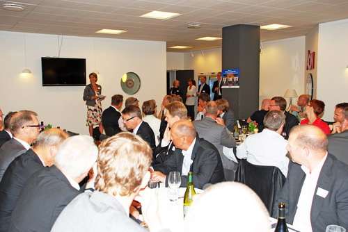 /denmark/images/aon-denmark-images/historyoflegends/Aon-dinner/Aon_ManchesterUnitedSponsor