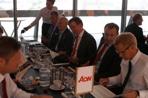 /denmark/images/aon-denmark-images/historyoflegends/Aon-dinner/Aon_ManchesterUnitedSponsor