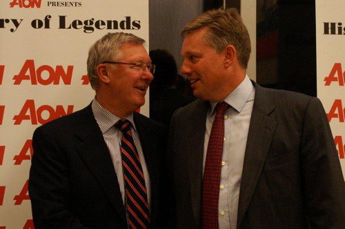 /denmark/images/aon-denmark-images/historyoflegends/Aon-dinner/Aon_ManchesterUnitedSponsor